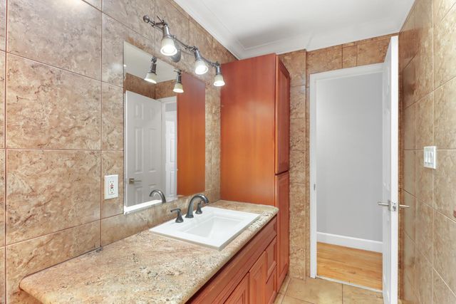 5106 Mckinney Way, Carmichael, CA 95608