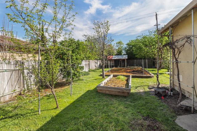 5106 Mckinney Way, Carmichael, CA 95608