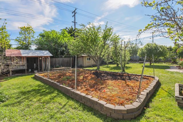 5106 Mckinney Way, Carmichael, CA 95608