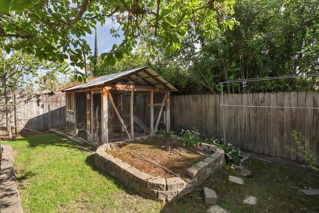 5106 Mckinney Way, Carmichael, CA 95608