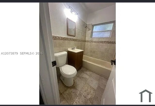 2154 NE 168th St 2154, North Miami Beach, FL 33162