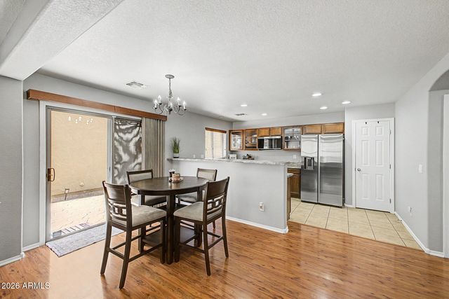 5815 E Grove Avenue, Mesa, AZ 85206