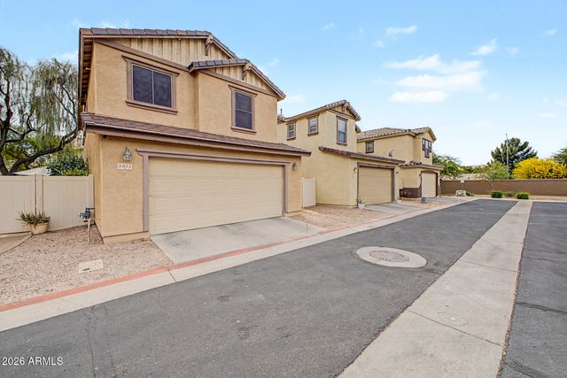 5815 E Grove Avenue, Mesa, AZ 85206