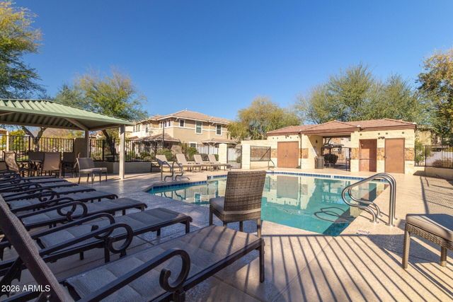 5815 E Grove Avenue, Mesa, AZ 85206