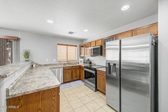 5815 E Grove Avenue, Mesa, AZ 85206