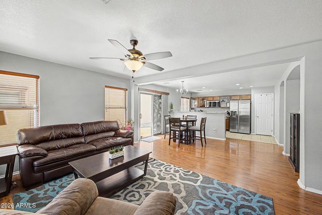 5815 E Grove Avenue, Mesa, AZ 85206