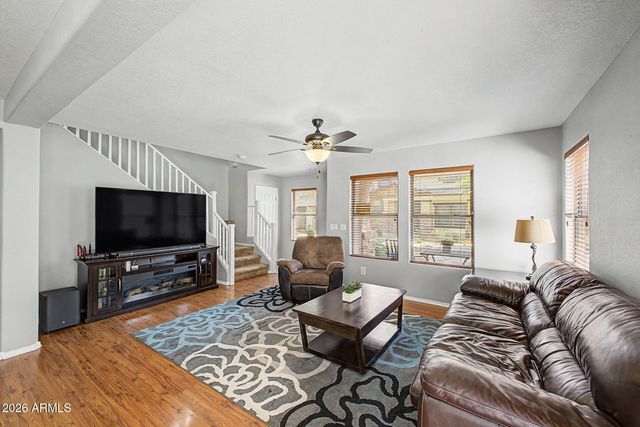 5815 E Grove Avenue, Mesa, AZ 85206