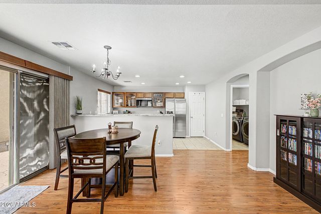 5815 E Grove Avenue, Mesa, AZ 85206