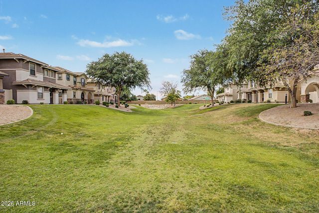 5815 E Grove Avenue, Mesa, AZ 85206