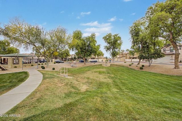 5815 E Grove Avenue, Mesa, AZ 85206