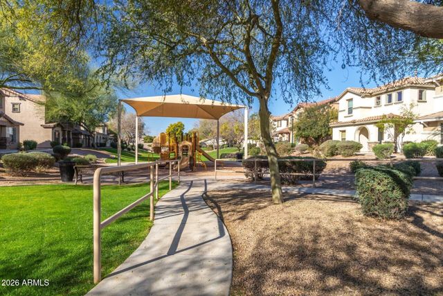 5815 E Grove Avenue, Mesa, AZ 85206