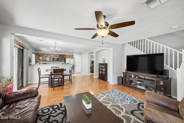 5815 E Grove Avenue, Mesa, AZ 85206