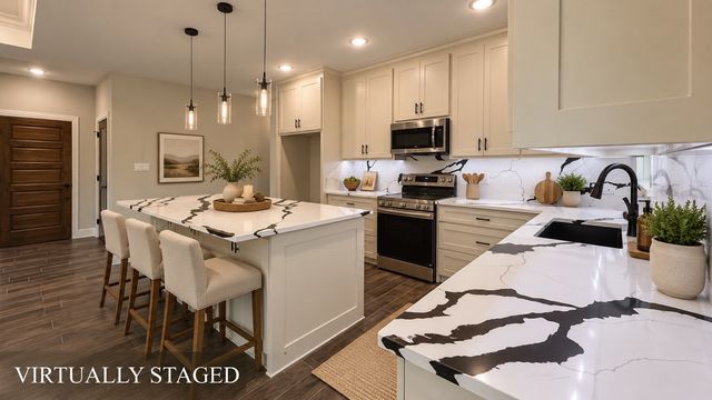 302 W Pine Street, Whitewright, TX 75491