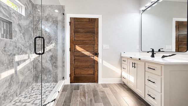 302 W Pine Street, Whitewright, TX 75491