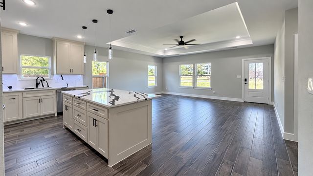 302 W Pine Street, Whitewright, TX 75491