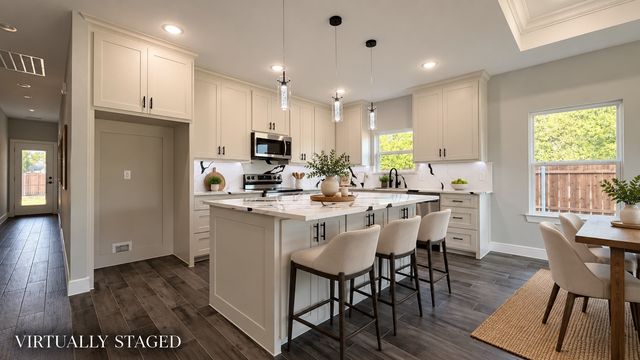 302 W Pine Street, Whitewright, TX 75491