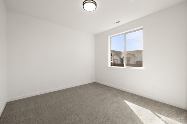 151 E Airedale Avenue, La Center, WA 98629