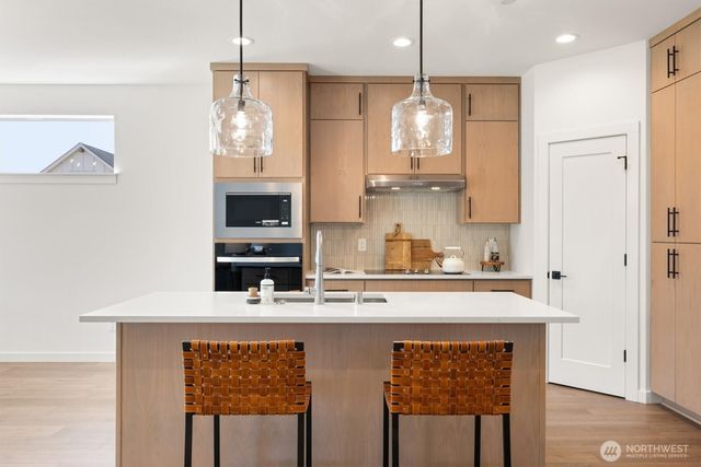 151 E Airedale Avenue, La Center, WA 98629