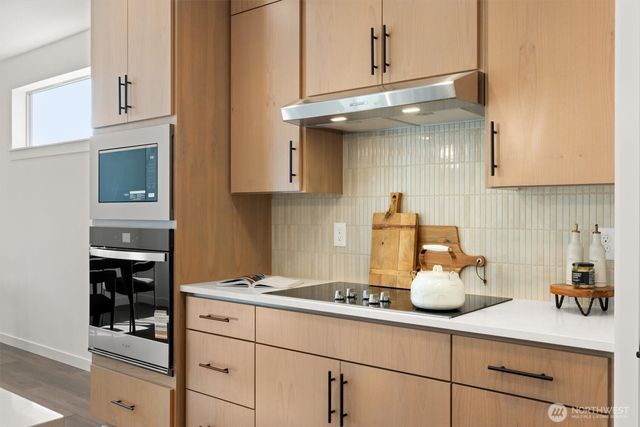 151 E Airedale Avenue, La Center, WA 98629