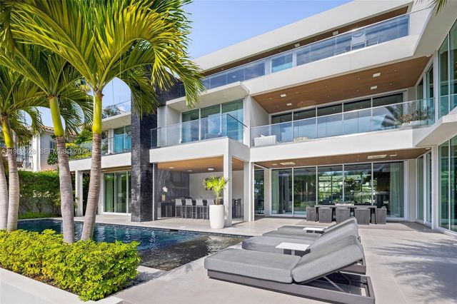 650 Royal Plaza Drive, Fort Lauderdale, FL 33301
