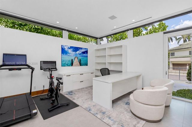 650 Royal Plaza Drive, Fort Lauderdale, FL 33301