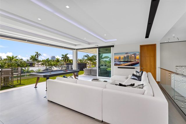 650 Royal Plaza Drive, Fort Lauderdale, FL 33301