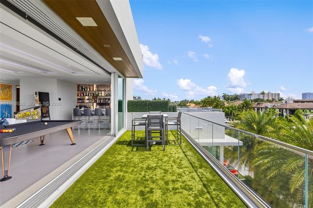 650 Royal Plaza Drive, Fort Lauderdale, FL 33301