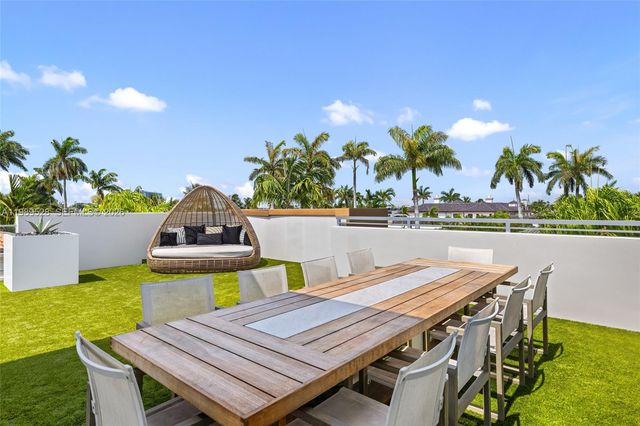 650 Royal Plaza Drive, Fort Lauderdale, FL 33301