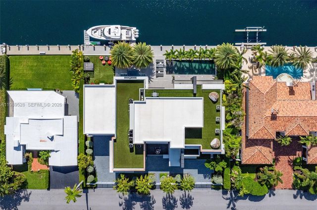 650 Royal Plaza Drive, Fort Lauderdale, FL 33301