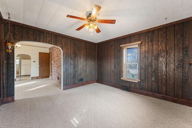 102 S Albert Avenue, Reedsburg, WI 53959