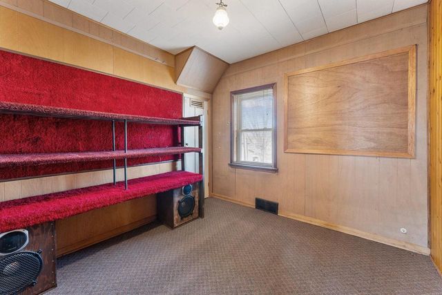 102 S Albert Avenue, Reedsburg, WI 53959