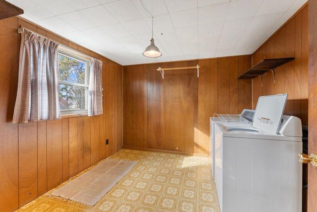 102 S Albert Avenue, Reedsburg, WI 53959