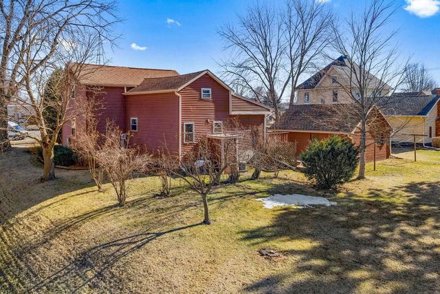 102 S Albert Avenue, Reedsburg, WI 53959