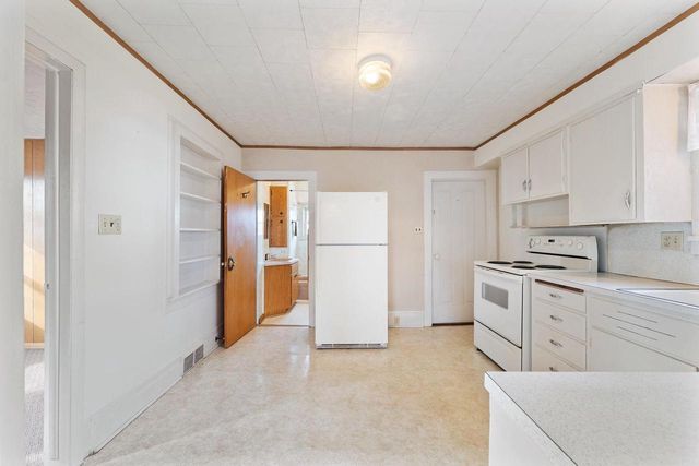 102 S Albert Avenue, Reedsburg, WI 53959