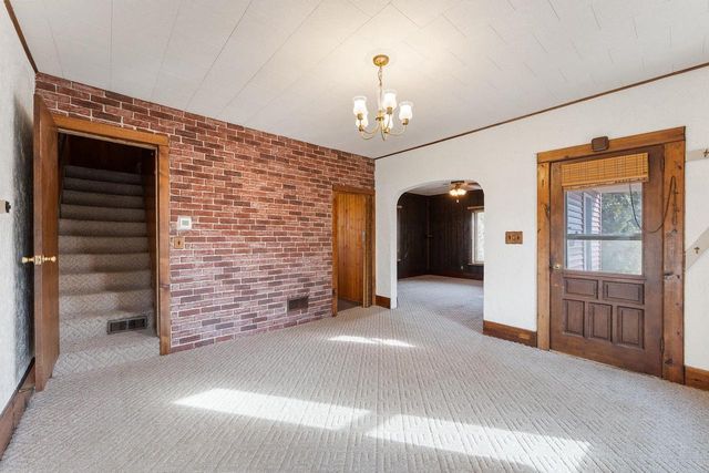 102 S Albert Avenue, Reedsburg, WI 53959