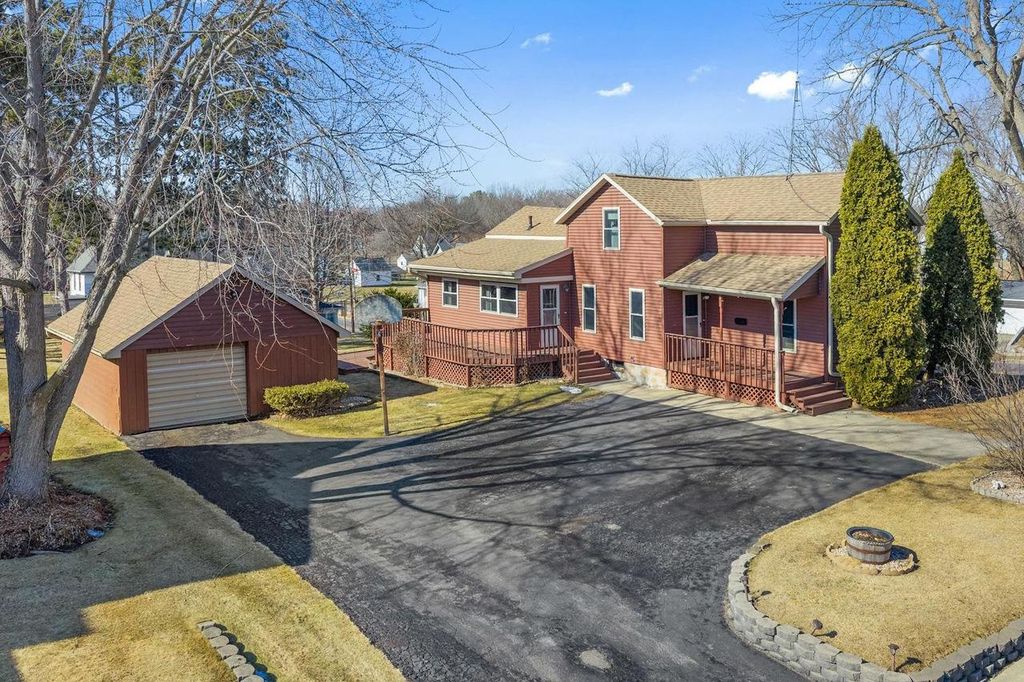 102 S Albert Avenue, Reedsburg, WI 53959