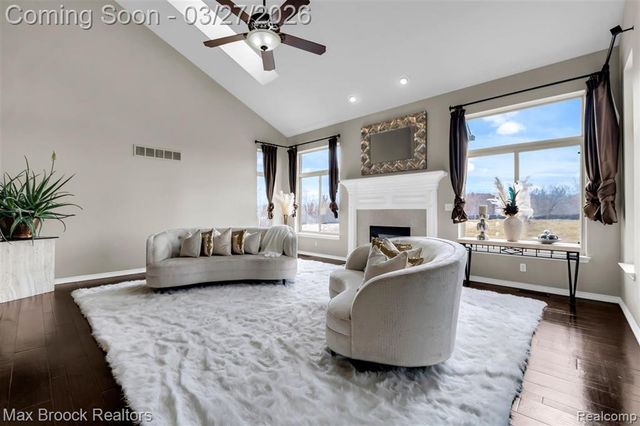 1086 Williamson Circle, Pontiac, MI 48340