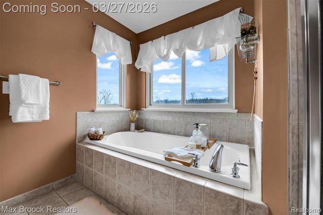 1086 Williamson Circle, Pontiac, MI 48340