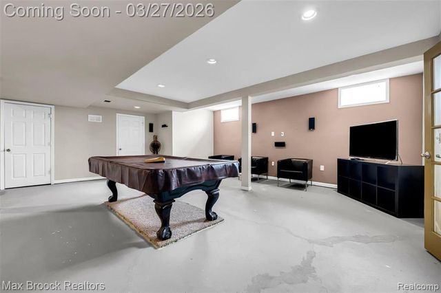 1086 Williamson Circle, Pontiac, MI 48340