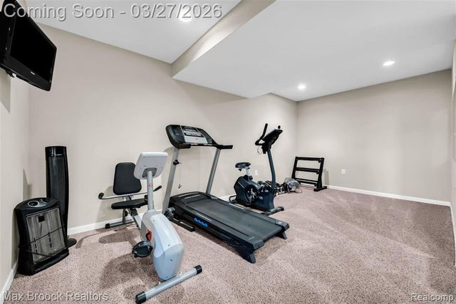 1086 Williamson Circle, Pontiac, MI 48340