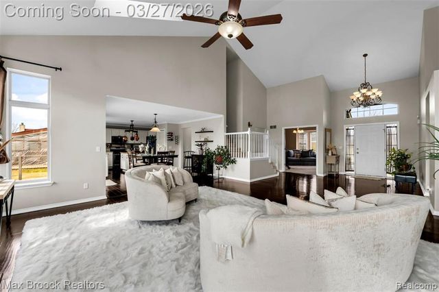 1086 Williamson Circle, Pontiac, MI 48340