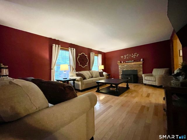 560 South Frontage Road, Killingly, CT 06239