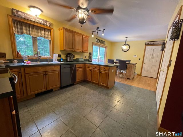 560 South Frontage Road, Killingly, CT 06239