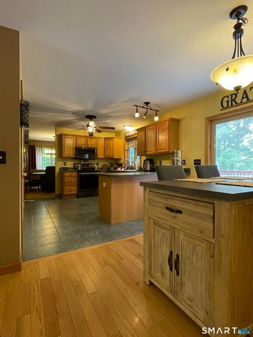 560 South Frontage Road, Killingly, CT 06239