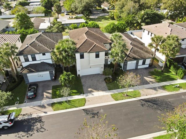 4931 Whispering Way, Dania Beach, FL 33312