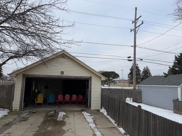 3757 S 56th STREET, Greenfield, WI 53220