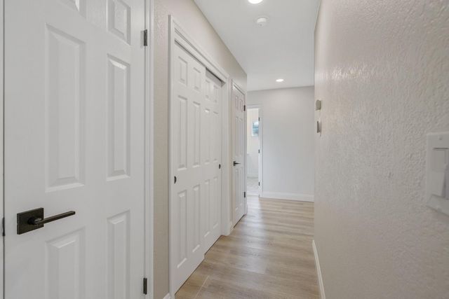 2033 Alluvial Avenue, Clovis, CA 93611