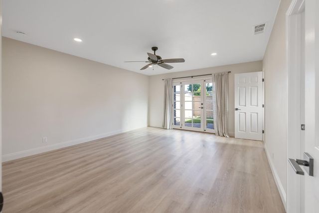 2033 Alluvial Avenue, Clovis, CA 93611