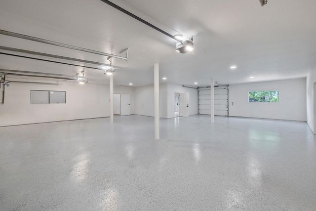 2033 Alluvial Avenue, Clovis, CA 93611