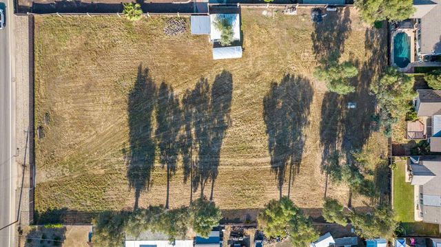 2033 Alluvial Avenue, Clovis, CA 93611